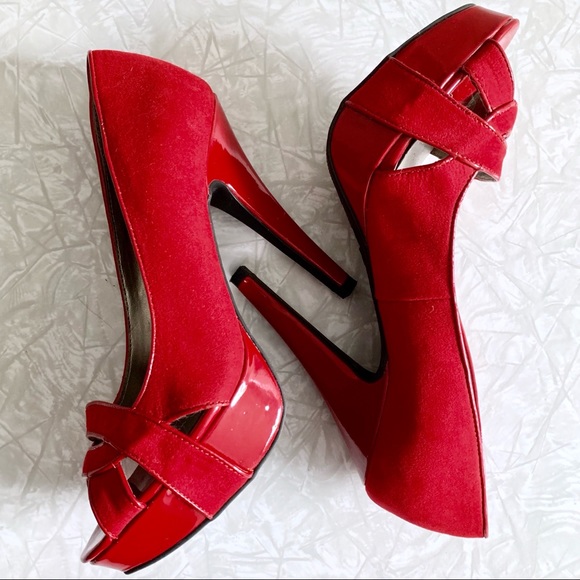 NWOT Guess Platform Peep-Toes Patent/Suede 🔥 8 - Picture 4 of 8